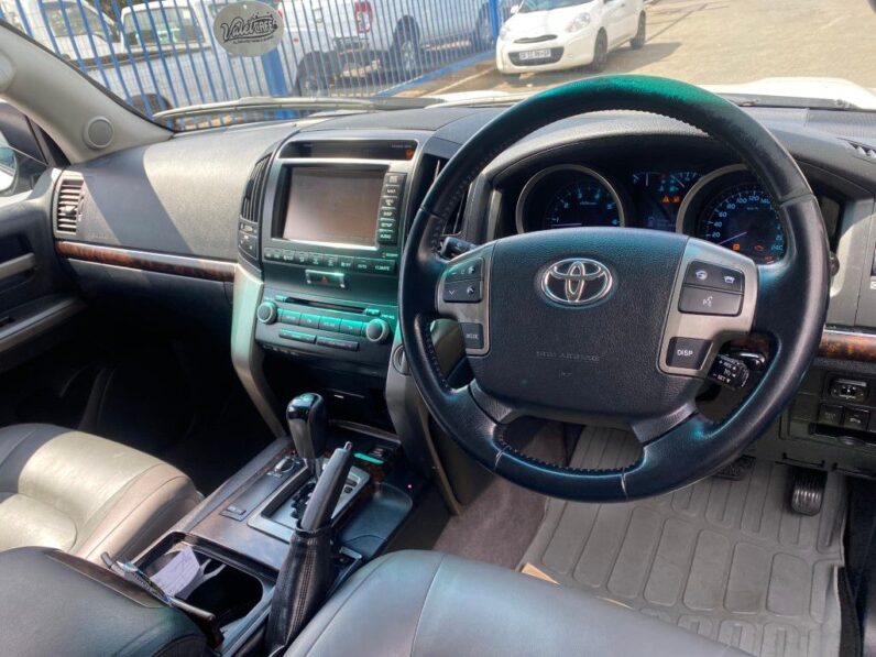 
								2010 TOYOTA LAND CRUISER full									