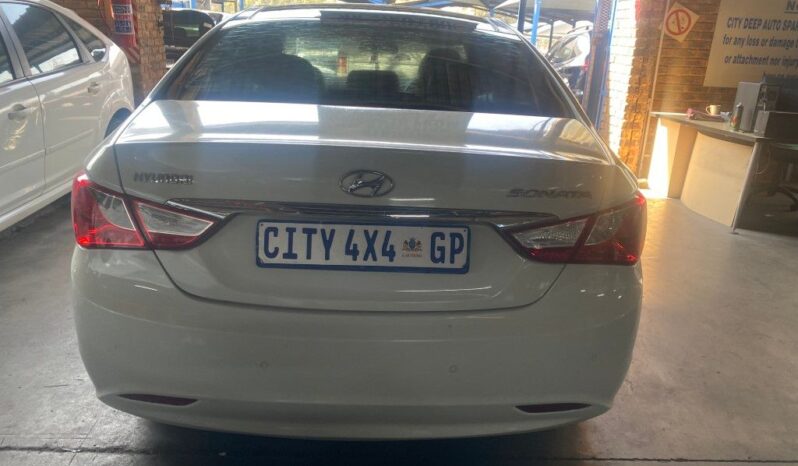 
								2010 HYUNDAI SONATA full									