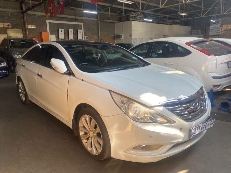 
								2010 HYUNDAI SONATA full									