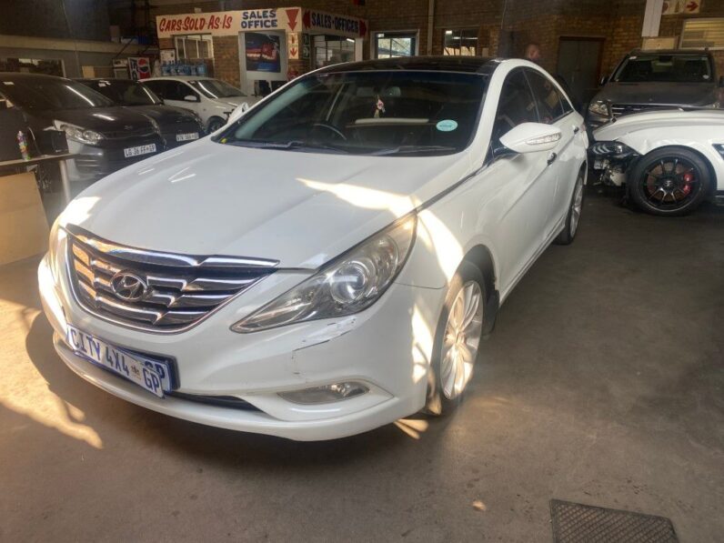 
								2010 HYUNDAI SONATA full									