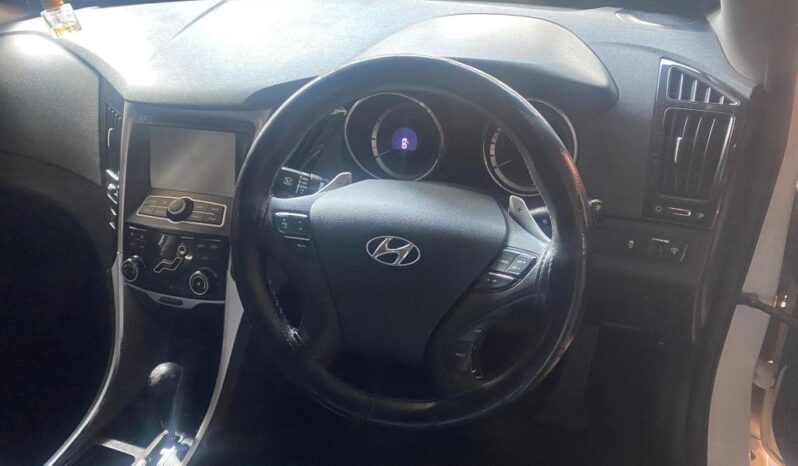 
								2010 HYUNDAI SONATA full									