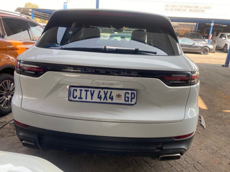 
								2019 PORSCHE CAYENNE full									