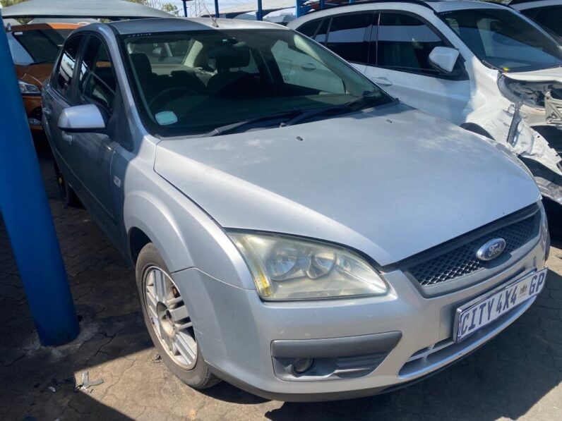 
								2005 FORD FOCUS full									