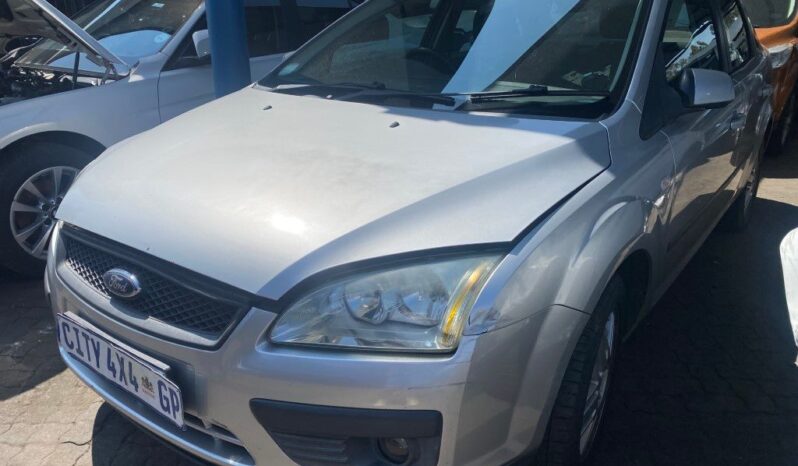 
								2005 FORD FOCUS full									