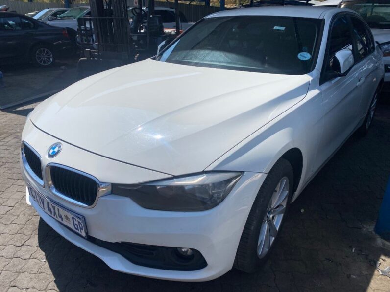 
								2016 BMW 320i full									