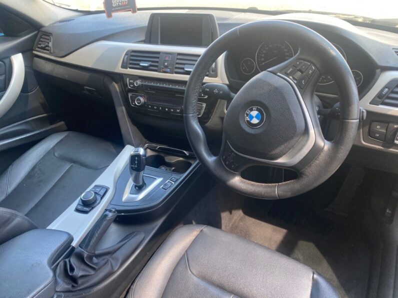 
								2016 BMW 320i full									