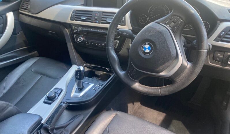 
								2016 BMW 320i full									