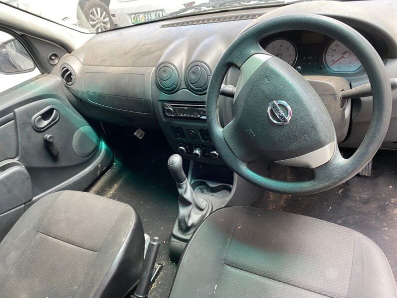 
								2023 NISSAN NP200 full									