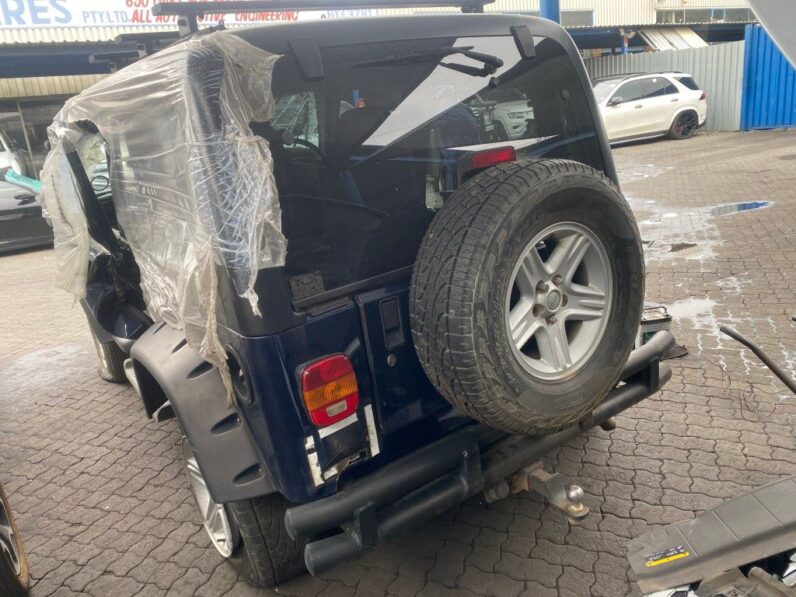 
								2005 JEEP WRANGLER SAHARA full									