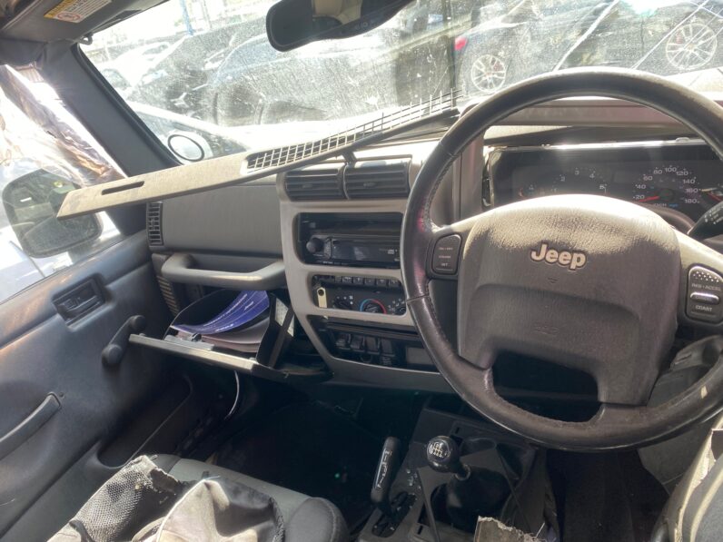 
								2005 JEEP WRANGLER SAHARA full									