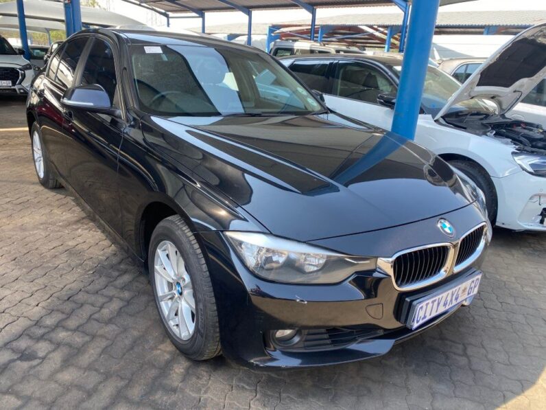 
								2015 BMW 320i full									