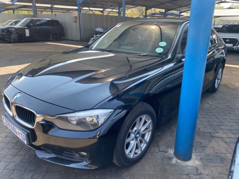 
								2015 BMW 320i full									