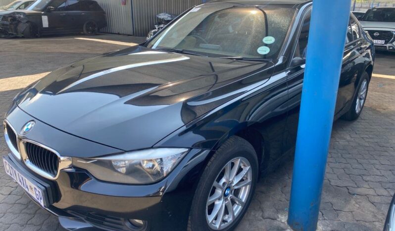 
								2015 BMW 320i full									