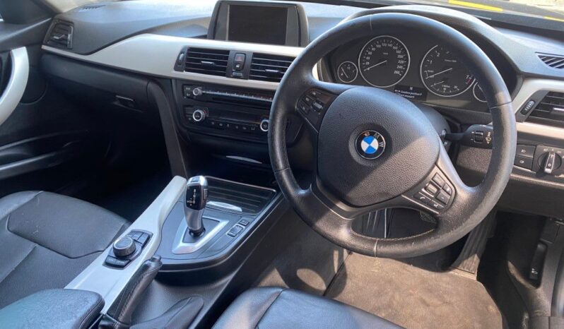 
								2015 BMW 320i full									