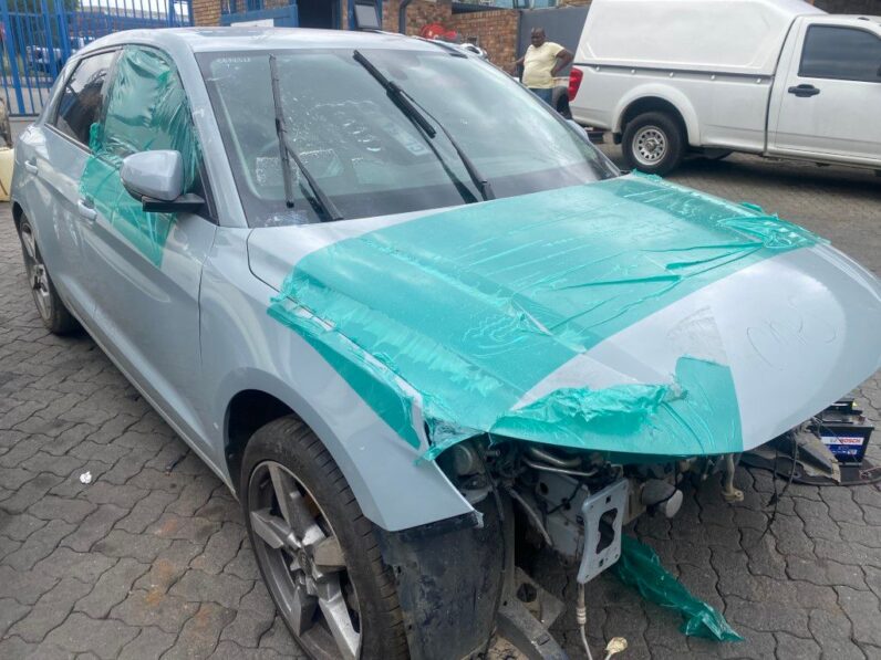 
								2021 AUDI A1 3.0 TFSi full									