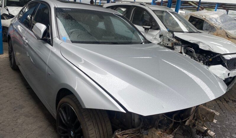 
								2018 BMW 320i M SPORT full									