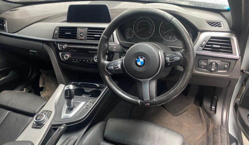 
								2018 BMW 320i M SPORT full									