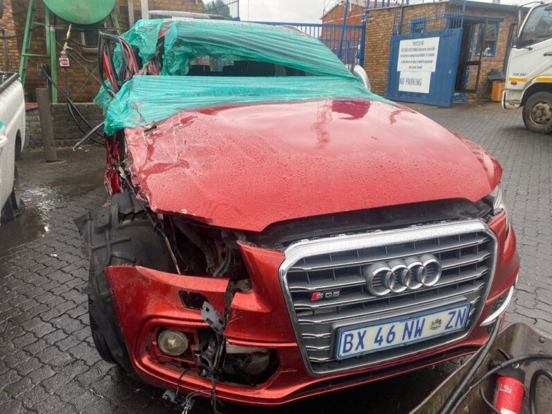 
								2015 AUDI AU 416 Q5 full									