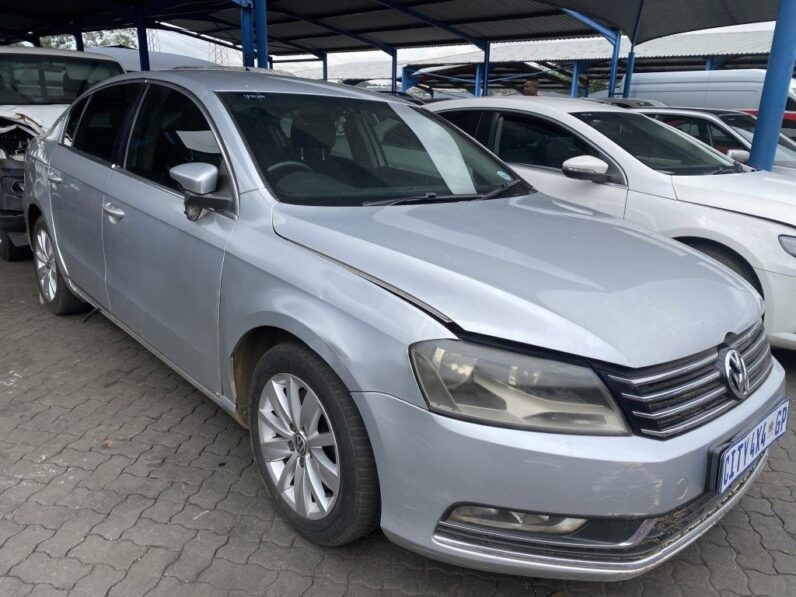 
								2012 VW PASSAT full									