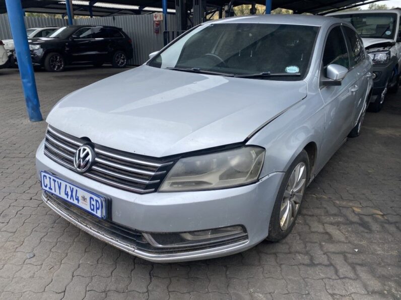 
								2012 VW PASSAT full									