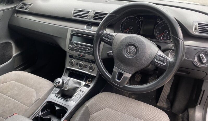 
								2012 VW PASSAT full									