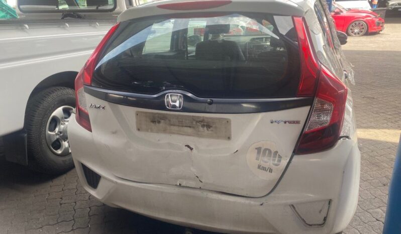 
								2015 HONDA JAZZ 1.2 full									