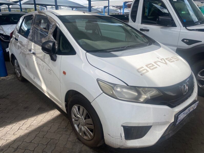 
								2015 HONDA JAZZ 1.2 full									