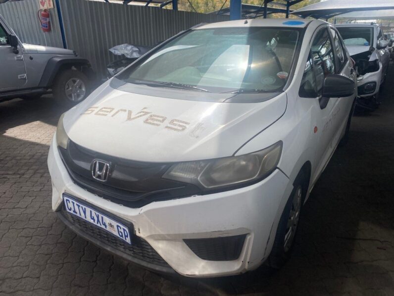 
								2015 HONDA JAZZ 1.2 full									