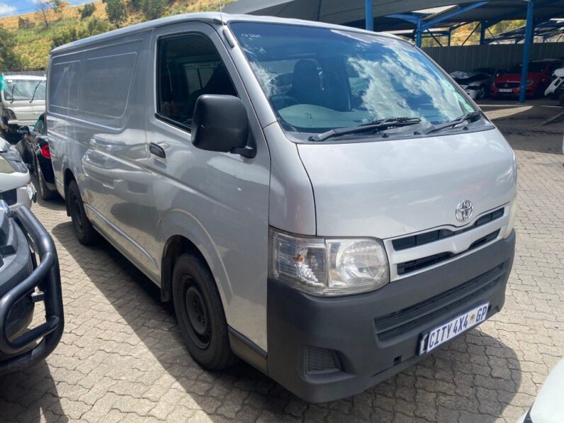 
								2013 TOYOTA QUANTUM full									