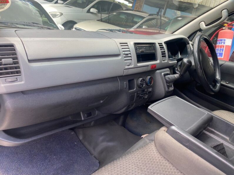 
								2013 TOYOTA QUANTUM full									