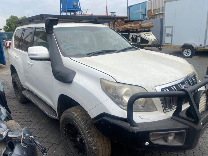 
								2011 TOYOTA PRADO VX 4.0 full									