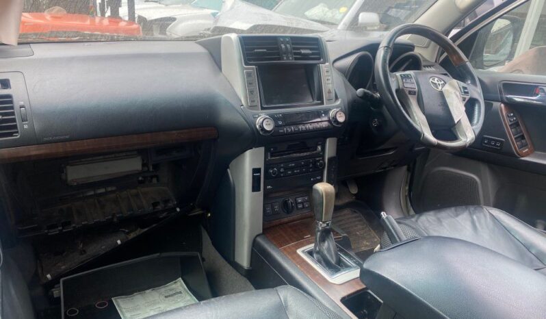 
								2011 TOYOTA PRADO VX 4.0 full									