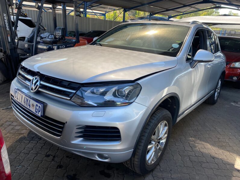 
								2012 VW TOUAREG V6 TDI full									