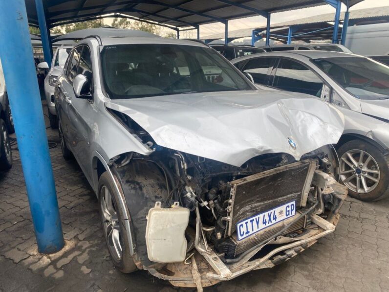 
								2019 BMW X1 XDRIVE 18i full									