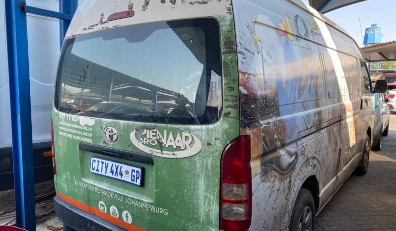 
								2015 TOYOTA QUANTUM 2.5 D4D full									