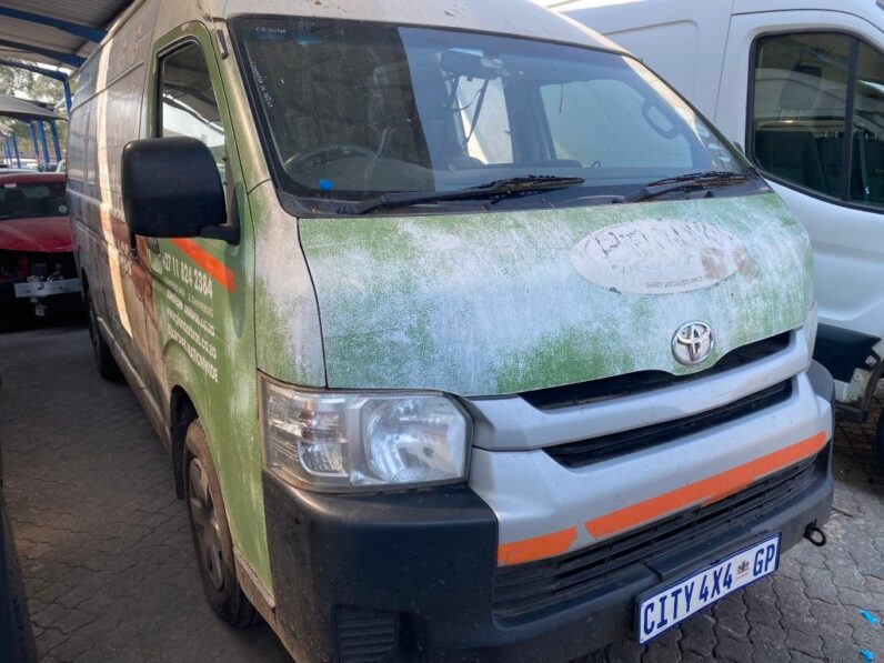 
								2015 TOYOTA QUANTUM 2.5 D4D full									