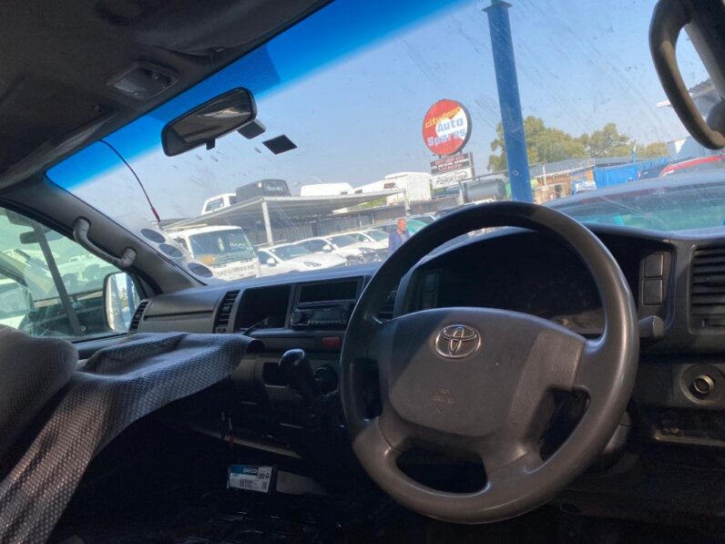 
								2015 TOYOTA QUANTUM 2.5 D4D full									