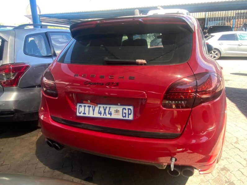 
								2013 PORSCHE CAYENNE GTS full									