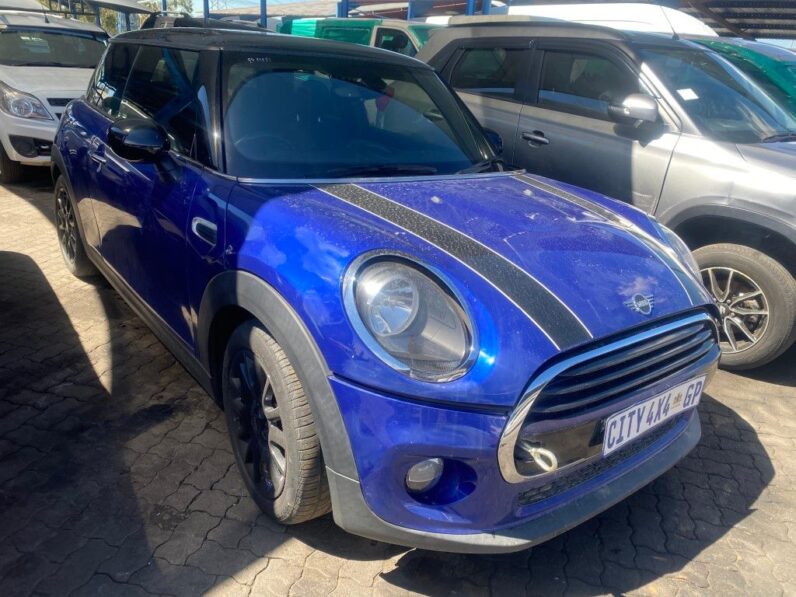 
								2019 MINI COOPER full									