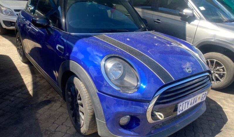 
								2019 MINI COOPER full									