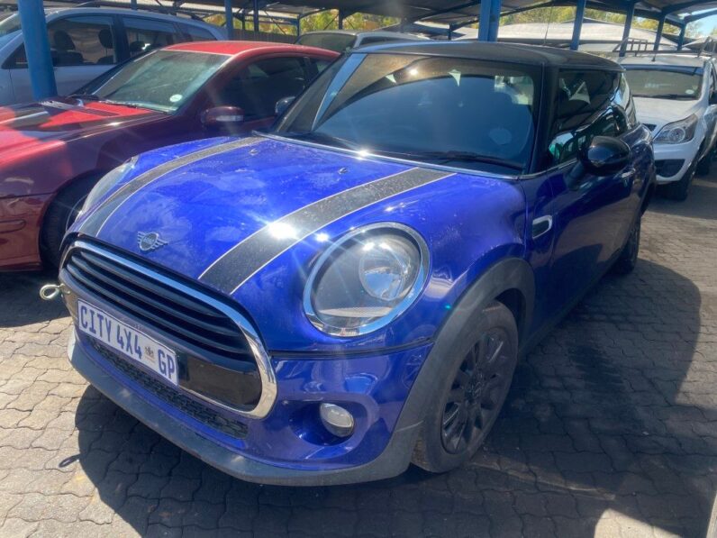 
								2019 MINI COOPER full									