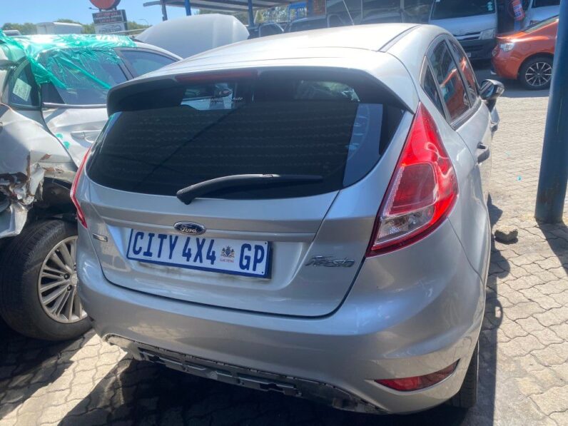 
								2016 FORD FIESTA full									