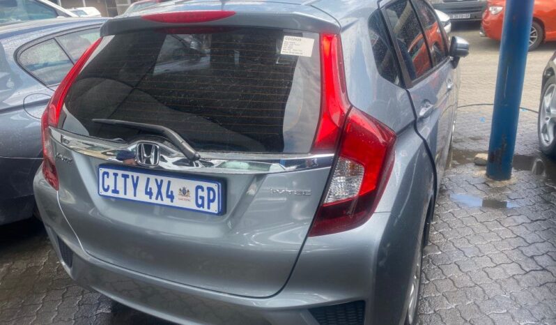 
								2021 HONDA JAZZ 1.5 CVT full									