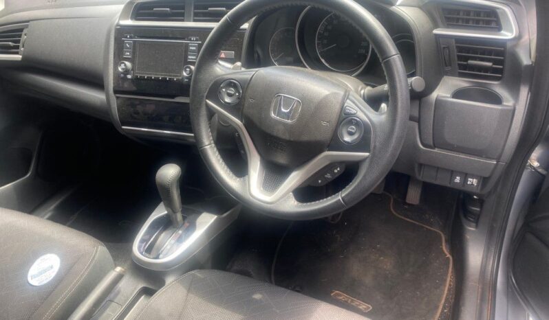 
								2021 HONDA JAZZ 1.5 CVT full									