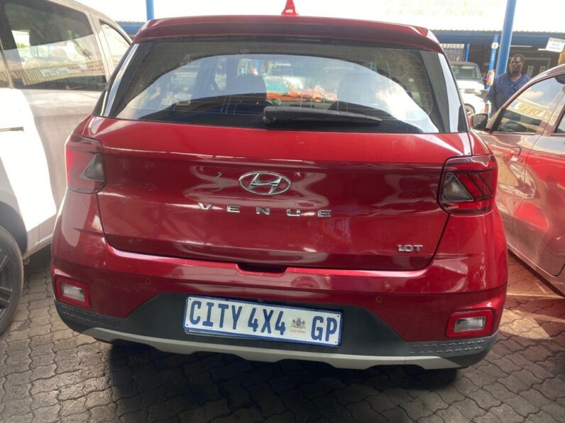 
								2022 HYUNDAI VENUE 1.0 TGDi full									