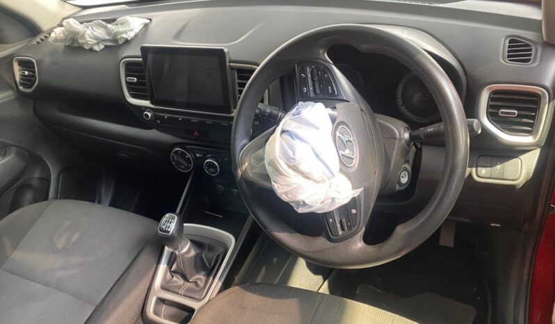 
								2022 HYUNDAI VENUE 1.0 TGDi full									