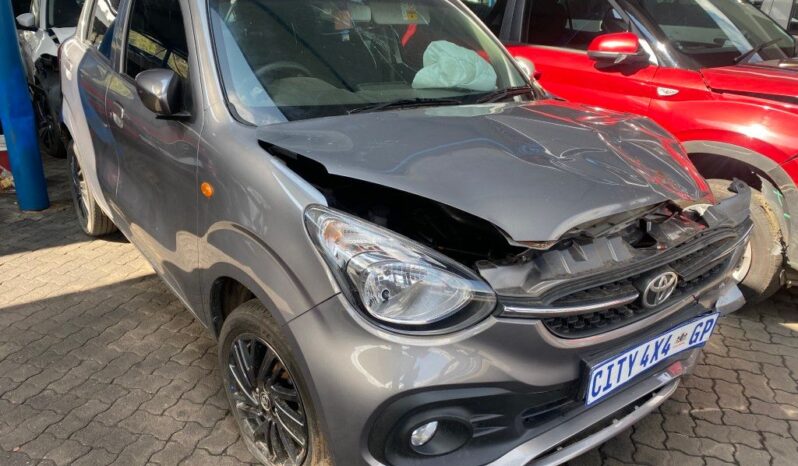 
								2024 TOYOTA VITZ 1.0 XR full									