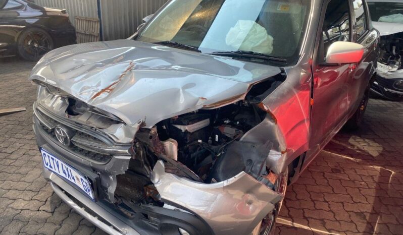 
								2024 TOYOTA VITZ 1.0 XR full									