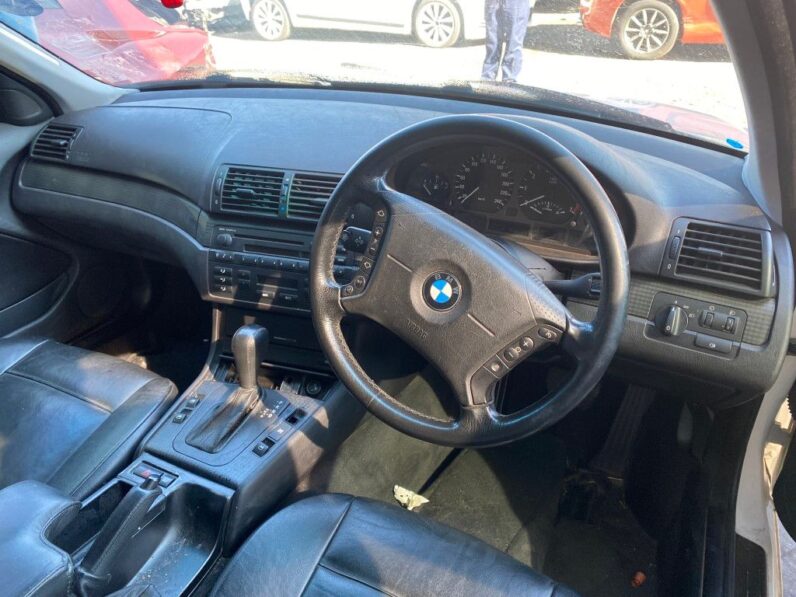 
								2003 BMW 318i TOURING full									