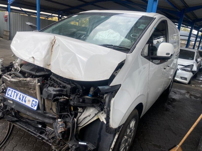 
								2022 HYUNDAI STARIA 2.2 full									
